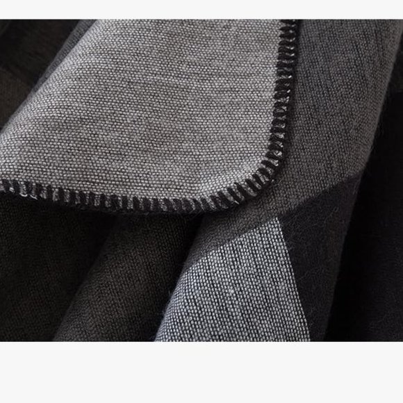 Urban CoCo Color Block Shawl - Picture 10 of 11